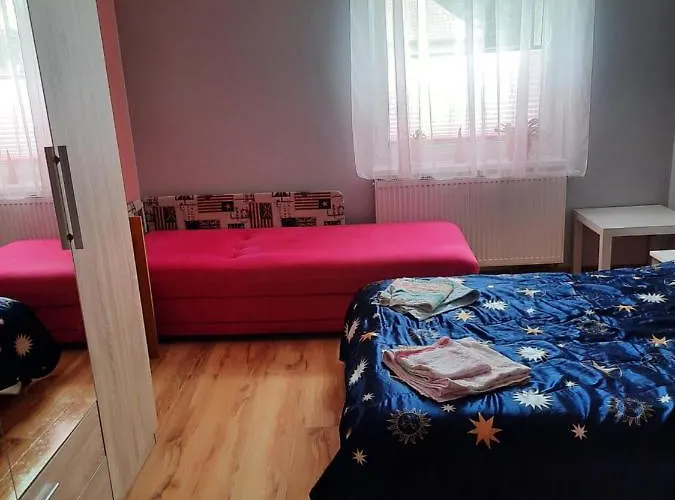 Mieszkanie Z Ogrodkiem I Grillem Apartman *